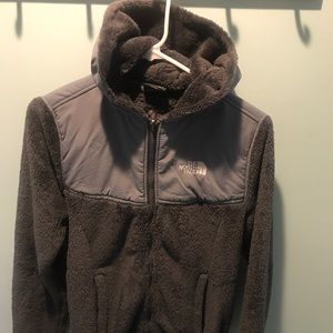 Gray NORTH FACE fleece jacket